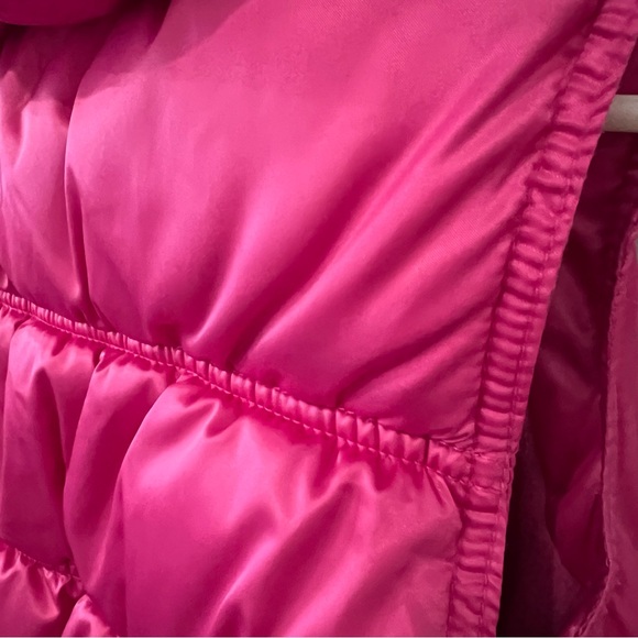 Kids Old Navy puffer vest - Picture 11 of 11